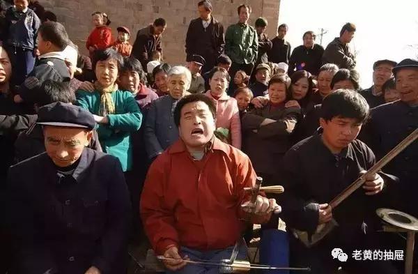 为了11个男人，一个金牌女主持为何从公众视野“消失”10年