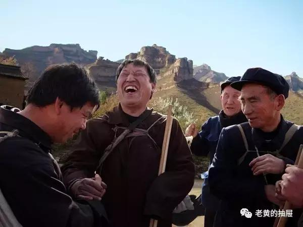 为了11个男人，一个金牌女主持为何从公众视野“消失”10年