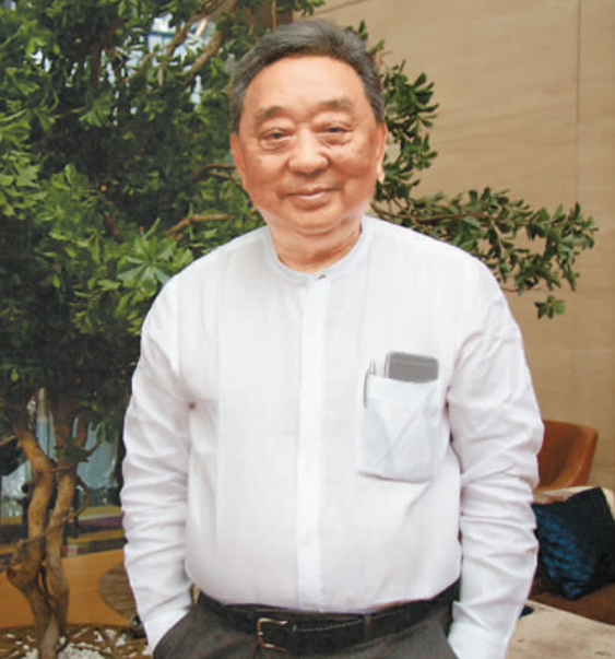 (曹其镛曹惠婷一家人)