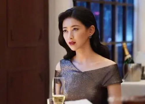 王思聪豪掷2亿也拿不下的女人，身材果然绝了