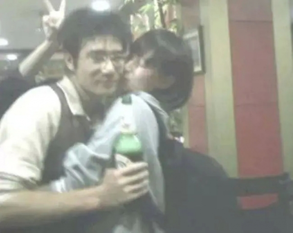 女星被制片人曝连续三晚被导演潜规则 叫声传遍全组