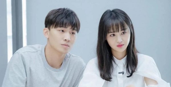 张恒再曝郑爽猛料让弟媳妇打胎被网友称为打胎狂魔3