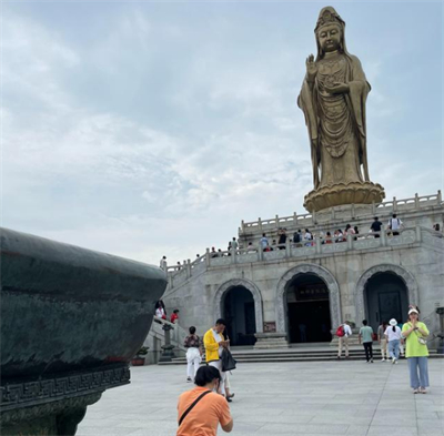 普陀山觀音為何叫南海觀音聖像開光時出現奇異事件至今無人能解3