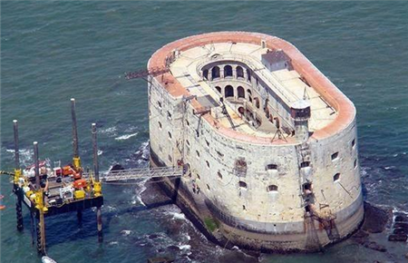 世界上唯一一个海景房监狱犯人没有任何的自由限制却无人逃走