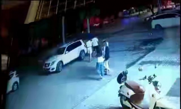 20岁幼师饭局后遭多人纠缠后命丧湖中，1人因猥亵获刑1年，死者家属：身上多处伤痕、未穿裤子，手机被格式化