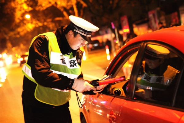 舟山交警用 大数据 精确打击酒驾醉驾 