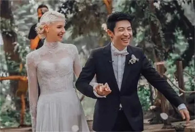 撒贝宁岳父身份曝光，难怪抛弃章子怡娶二婚妻子，背景也太强大了