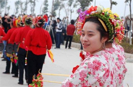 泉州市有個蟳埔女習俗她們半夜出嫁一件婚禮服裝一生只穿兩次5