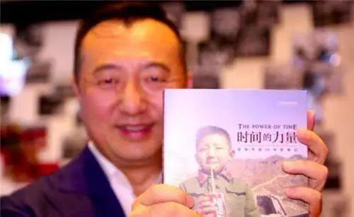 1979年走红海外的“新中国第一个喝可乐的男孩”，现在怎么样了