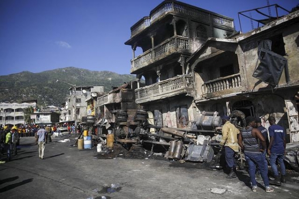 早安·世界｜冲向油罐车抢汽油？海地油罐车爆炸已60人死亡