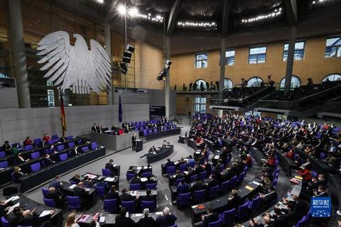 德国总理朔尔茨发表首份政府报告，表示将全力应对新冠疫情
