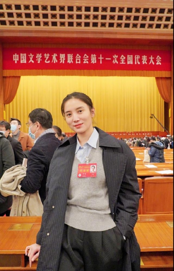 文代会证件照曝光！刘涛大气，杜江成沈腾颜值粉，刘昊然暴露本名