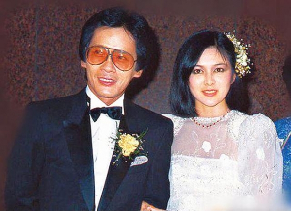 30岁邓紫棋被曝与富二代男友分手！男方没有否认，闺蜜替其发声