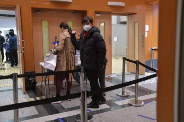 谭咏麟首回应桃色风波，称此事令儿子受伤害，会多陪家人修补感情
