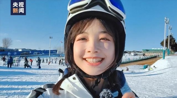 王冰冰冬至滑雪Vlog：美女记者王冰冰和8岁滑雪女孩为冬奥会加油
