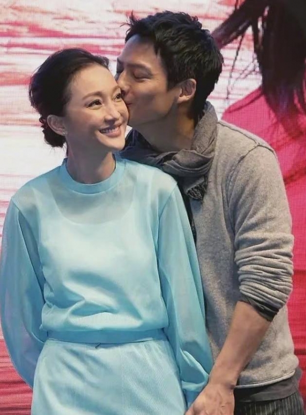 周迅离婚后被问及婚姻，直言自己没资格谈婚姻，现场表情令人唏嘘