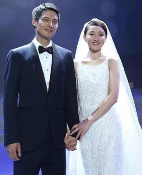 周迅离婚后被问及婚姻，直言自己没资格谈婚姻，现场表情令人唏嘘