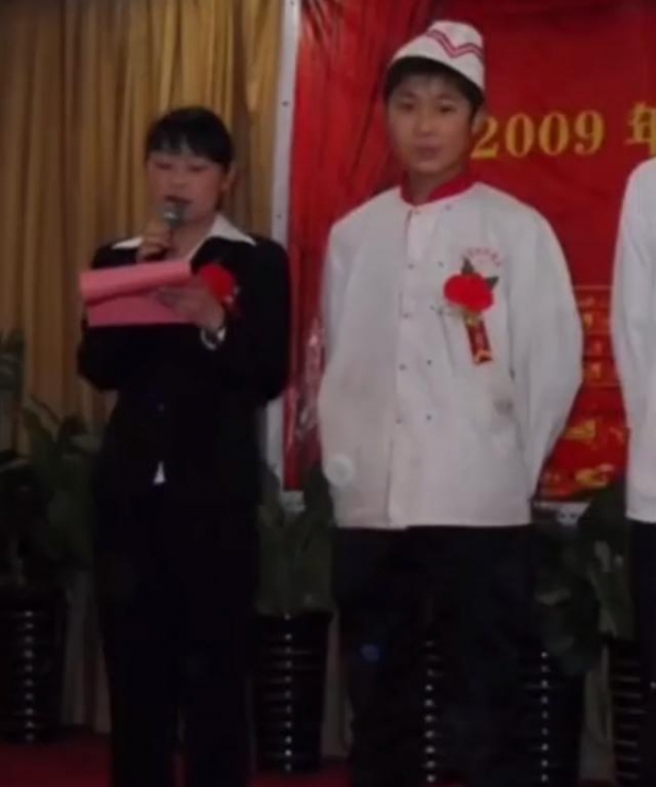 河南一厨师婚前婚后判若两人，4个月暴涨50斤：跟师傅12年没吃胖