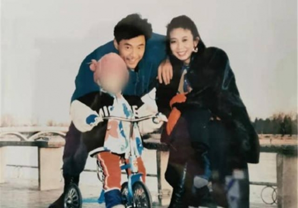 继王力宏离婚后，男星于荣光疑已离婚，财产分割协议遭曝光