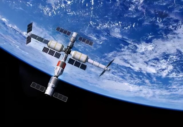 全新霸权？美星链卫星两度逼近中国空间站，马斯克或制定太空规则