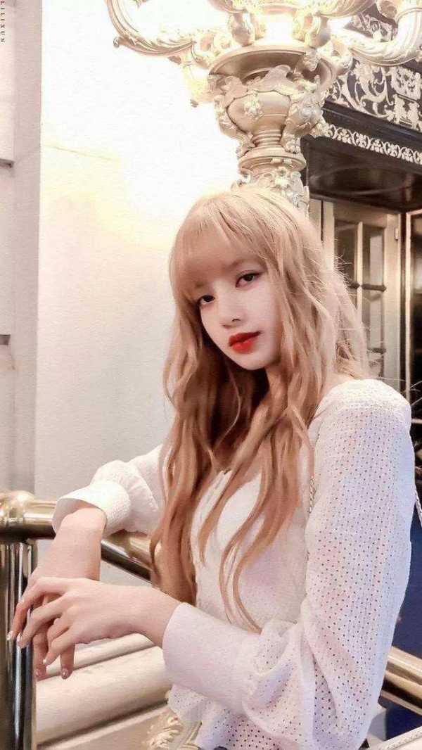 泰国人Lisa被评为全球最美面孔 肖战在全球百大最帅面孔排第11名