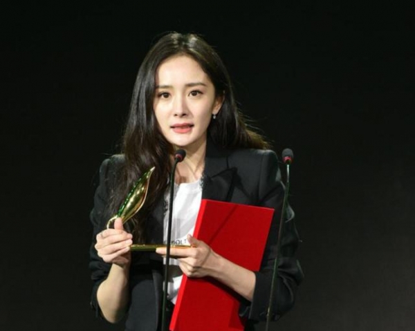 中视协演工委换届！陈宝国任会长，王凯为副会长，杨幂黄轩成执委