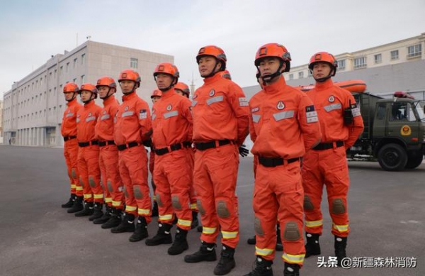 新疆巩留“4.8”级地震:伊犁森林消防迅速集结做好出动准备