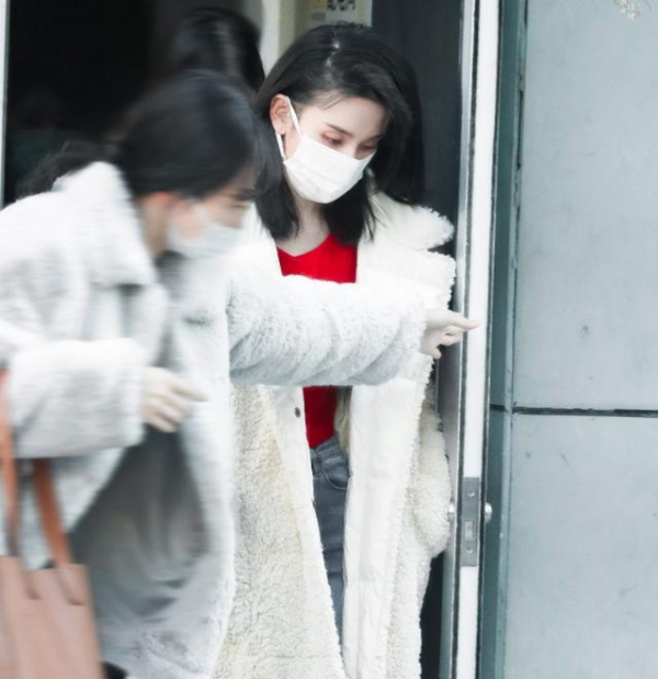 超20位明星现身录制文联春晚，流量和当红小花齐聚，路透照片曝光