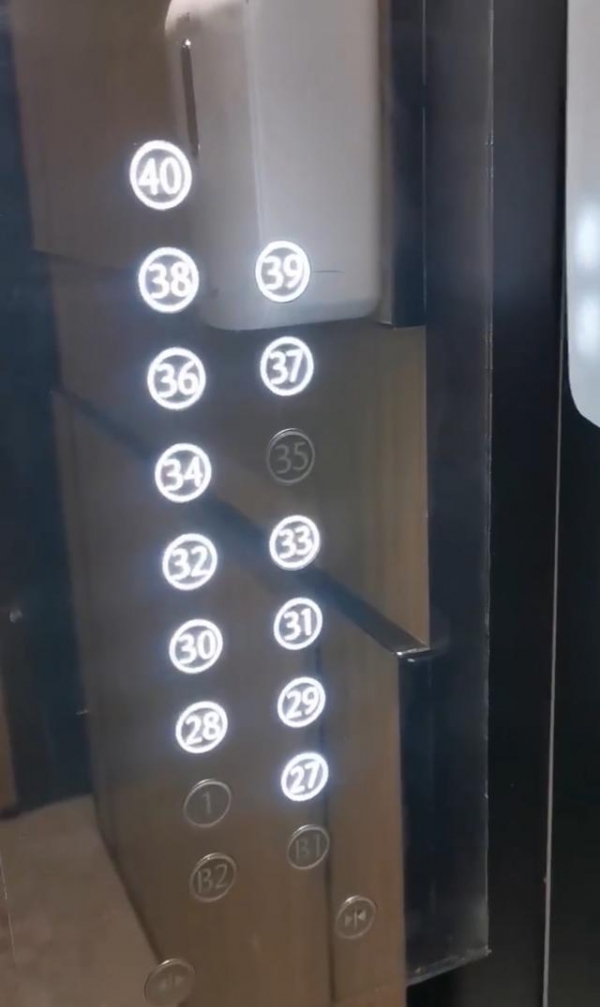 独家｜实探巨漳资本：整层楼已封锁，电梯按键、安全出口双双关闭
