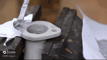 会维修的女孩有多美？大学生回深山帮村民修发电机，134万人围观