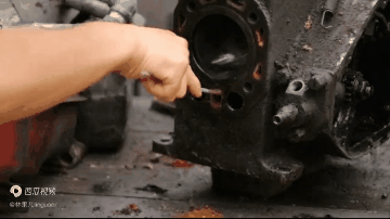 会维修的女孩有多美？大学生回深山帮村民修发电机，134万人围观