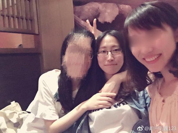 我采访过的刘暖曦：也许我们无法抵达一个被审视的灵魂深处