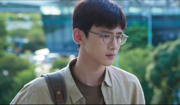 白敬亭催更《开端》成功，粉丝评论亮了