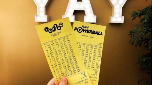 新西兰女子以为中89元,儿子告诉她是8900万