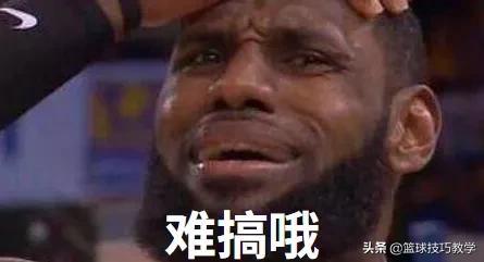 浓眉落地90度崴脚！詹姆斯末节砍下15分！湖人上演大逆转