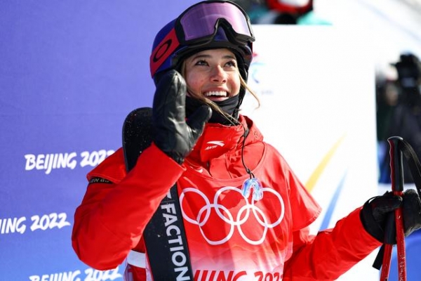 谷爱凌要吃涮羊肉庆祝，上斯坦福拿冠军2个愿望都实现了