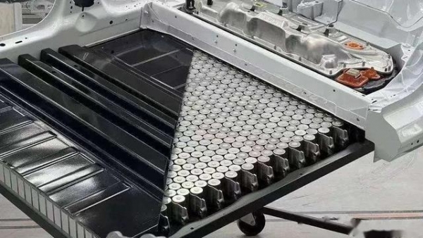 买得起修不起，撞一下要修20万，特斯拉“一体压铸”让人又爱又恨