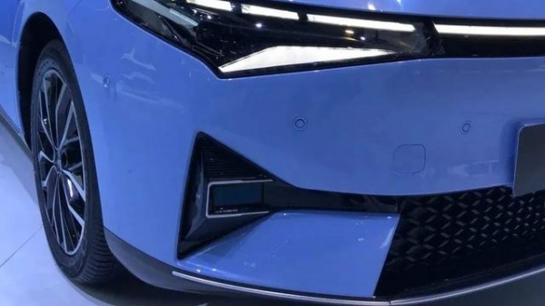 买得起修不起，撞一下要修20万，特斯拉“一体压铸”让人又爱又恨