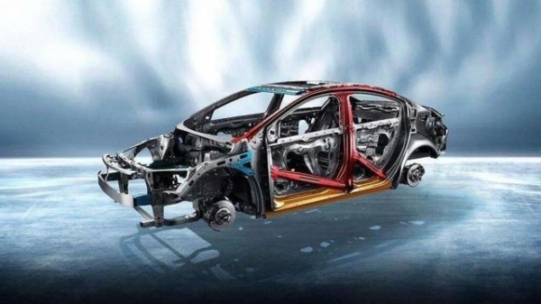 买得起修不起，撞一下要修20万，特斯拉“一体压铸”让人又爱又恨