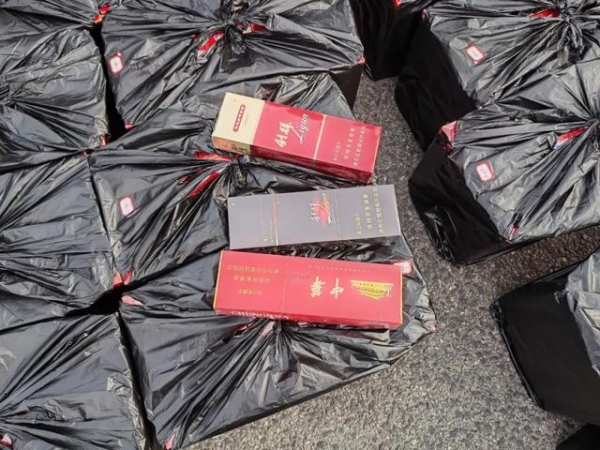 “放我走吧，给你十万！”高速出口，宝马男突然对民警说了这么一句话……
