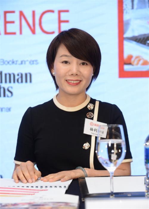 海底捞“最牛服务员”杨利娟出任CEO 她能成为救火队员么