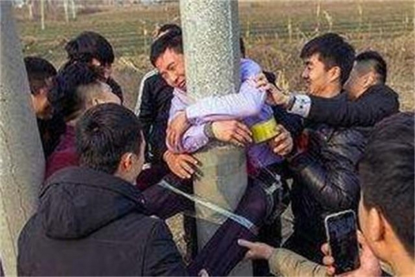 山西婚闹致死案：亲友团闹洞房新郎被误杀，喜庆婚礼变葬礼