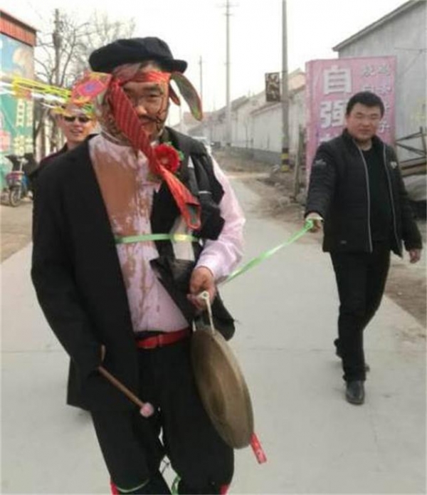 山西婚闹致死案：亲友团闹洞房新郎被误杀，喜庆婚礼变葬礼