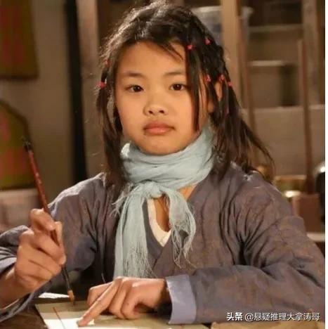 靳东新剧《底线》发定妆照，实力派童星王莎莎被指娃娃脸，意难平