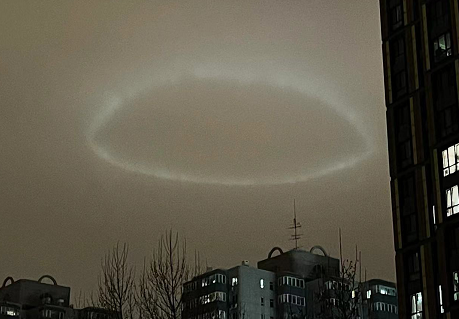 北京上空出现神秘“光环” 网友：UFO？