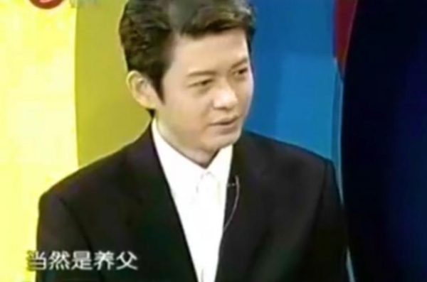 “央视一哥”程前：生父在眼前14年从不知晓，去世后才喊第一声爸