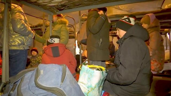 从乌克兰哈尔科夫州撤离民众抵达俄罗斯