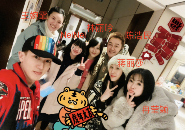 吴尊宣布举家定居中国，行李重达900斤，曾说想让儿女在中国读书