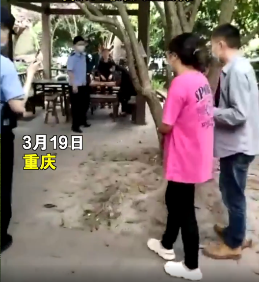 重庆：小孩被拐跑找到后，头发被剪衣服被更换，拐骗者竟是名女性