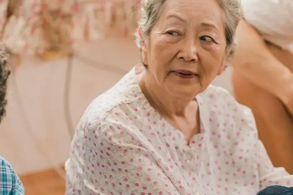 韩"国民奶奶"金英玉确诊新冠 主演电影记者会取消